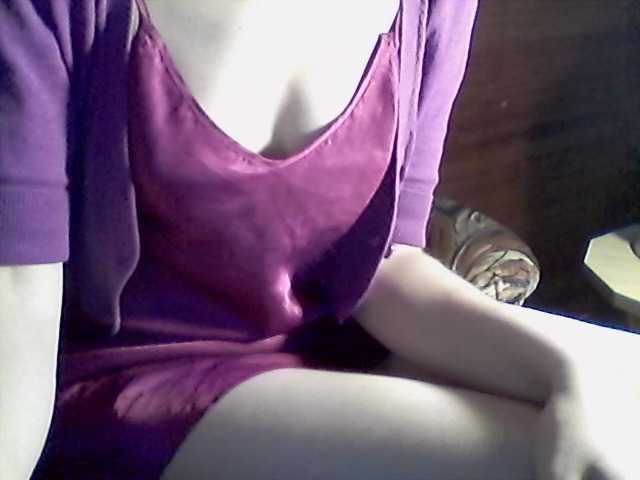 Live sex webcam photo for LorraineOSun #241377929