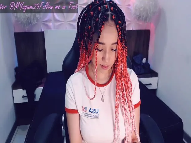 Live sex webcam photo for Miki_yagami #265547798