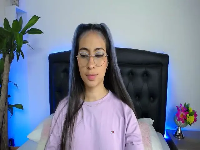 Live sex webcam photo for Mairerf #263722388