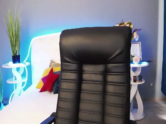 Live sex webcam photo for VictoriaJamy #264832044