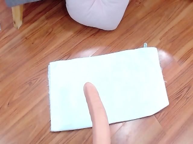 Live sex webcam photo for Lucycolins #258805514