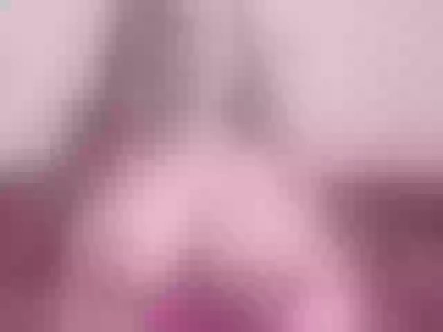 Live sex webcam photo for KinkyMyax #264224191