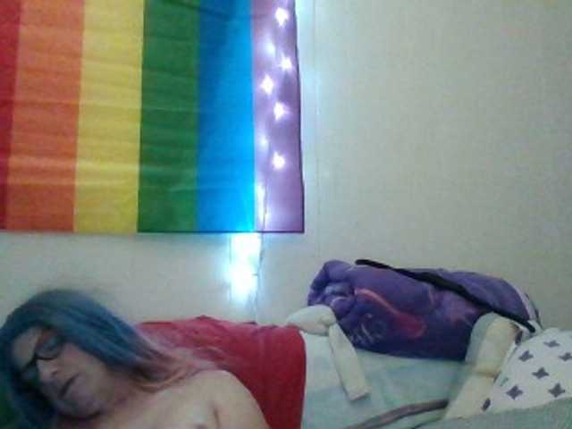 Live sex webcam photo for acorn551 #252417089