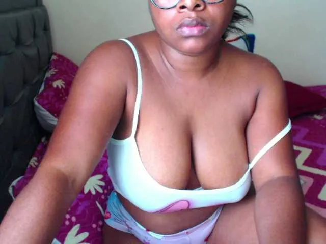Live sex webcam photo for shirlyhotxx #255134746
