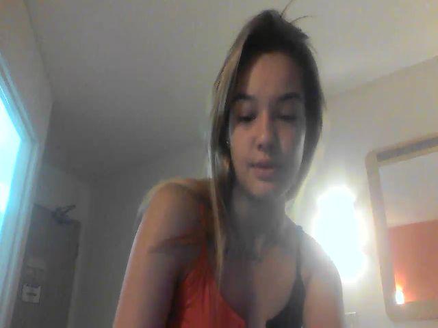 Live sex webcam photo for Qxeen_jasmin #261361400