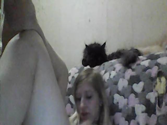 Live sex webcam photo for GuiltyKitty #262775779