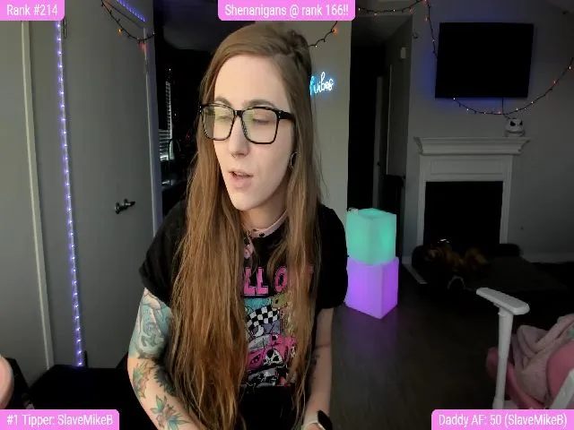 Live sex webcam photo for TheSharkQueen #264635071
