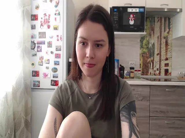 Live sex webcam photo for WonderXGirlXX #261390457