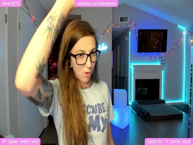 Live sex webcam photo for TheSharkQueen #260539399