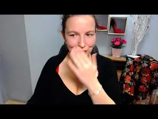 Live sex webcam photo for KarinaLux #240763323