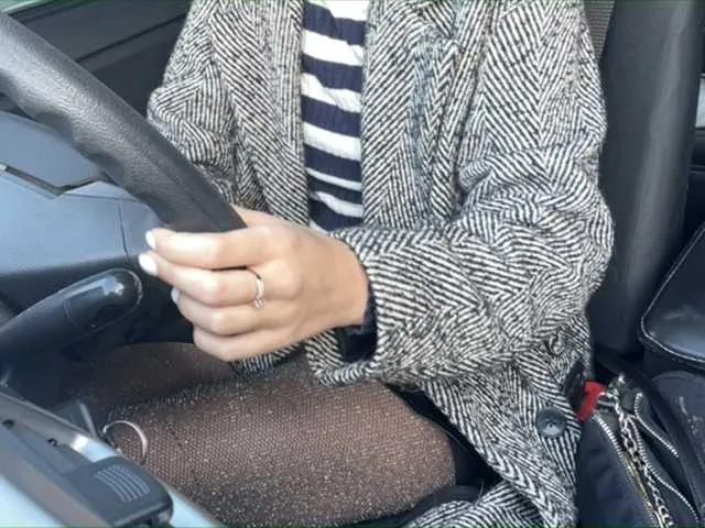 Live sex webcam photo for Lusi19 #241111771