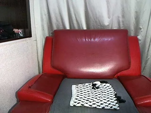 Live sex webcam photo for Milf4love #245562437