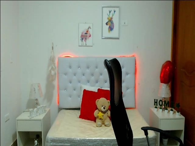 Live sex webcam photo for Antonella_lpz #252354349