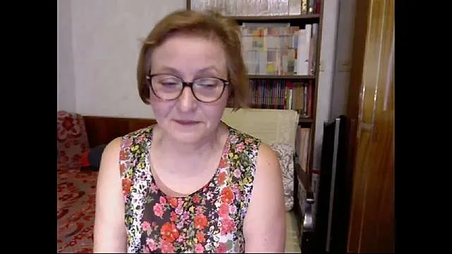 Live sex webcam photo for HailieTan #244948814