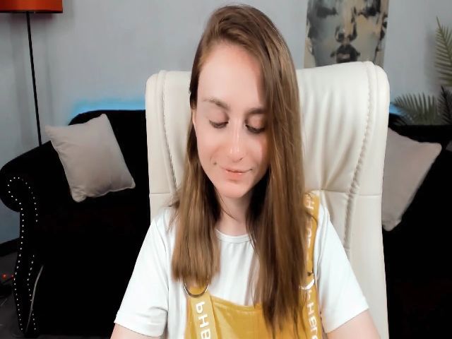 Live sex webcam photo for MissTianaa #258314945