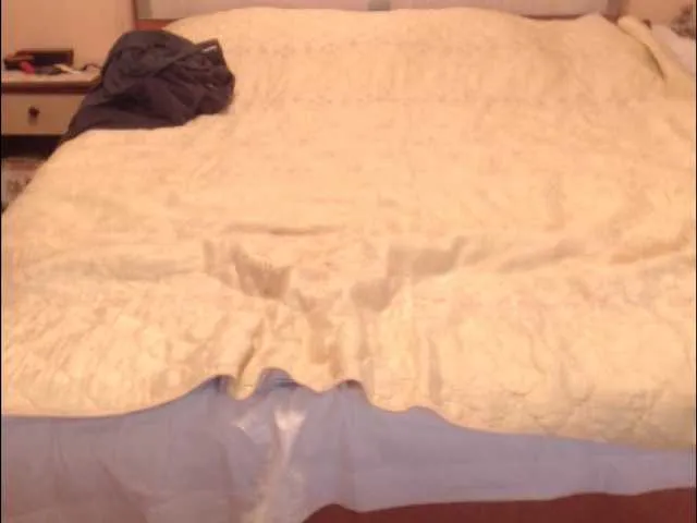Live sex webcam photo for sweetcouplesw #241246900