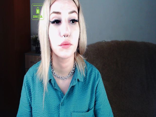 Live sex webcam photo for Alison_Moonli #253954359