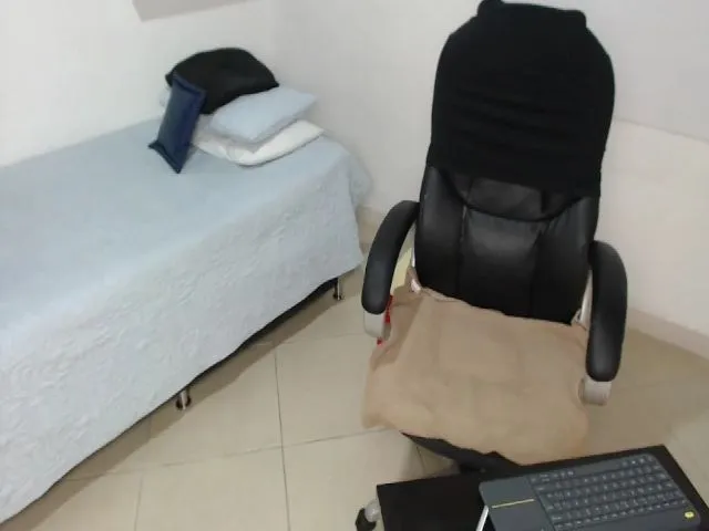 Live sex webcam photo for Abba_smith #254365678