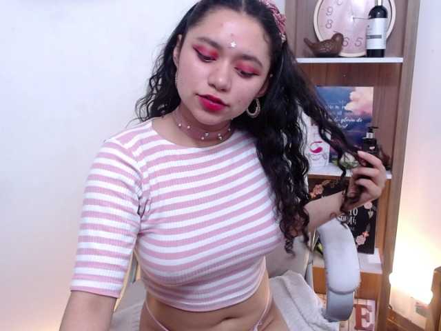 Live sex webcam photo for scarlet-gold #241264169