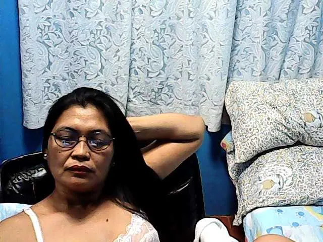 Live sex webcam photo for hOtGranny4u #241425750