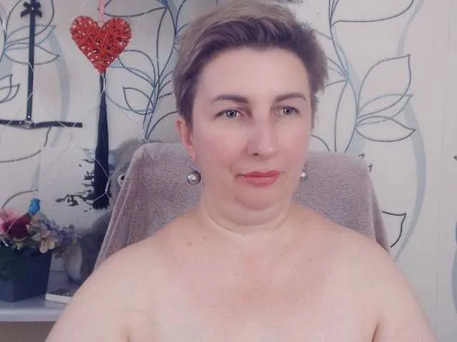 Live sex webcam photo for DepravedMadam #258011813