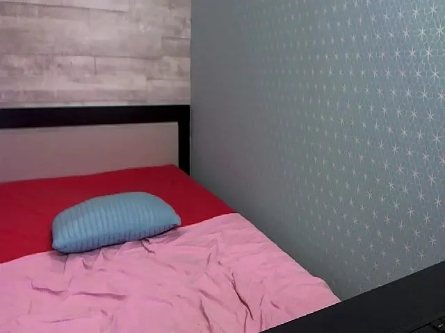 Live sex webcam photo for HugeBoobsErin #265337088