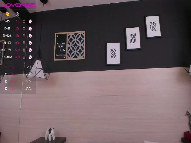 Live sex webcam photo for Sandybenson_ #253842132