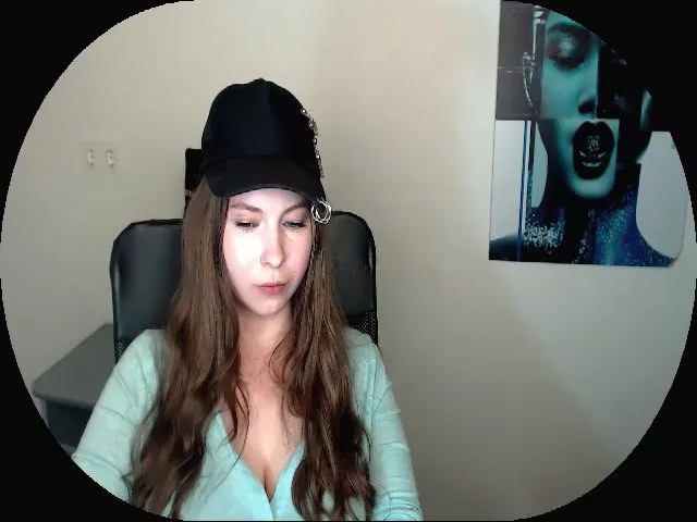 Live sex webcam photo for MollyMey #265129257