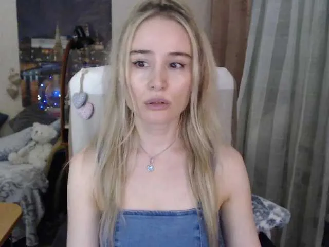 Live sex webcam photo for xyliganka777 #261721789