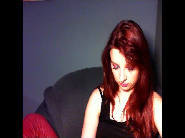 Live sex webcam photo for VirginLuna18 #255388616