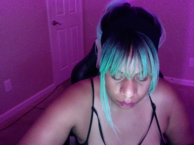 Live sex webcam photo for Juiciikulture #264098955