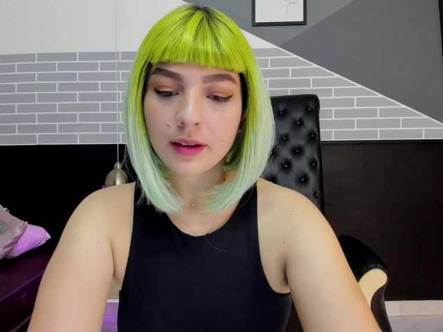 Live sex webcam photo for LeahMaya #249059729