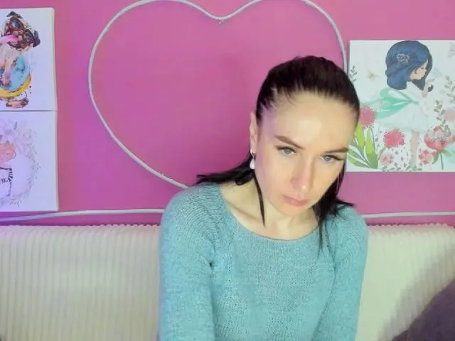 Live sex webcam photo for Lilly_Shine #260346466