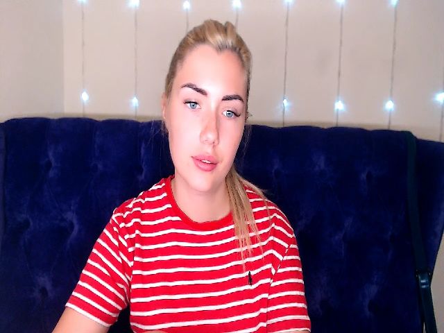 Live sex webcam photo for TrishKlein #257381288