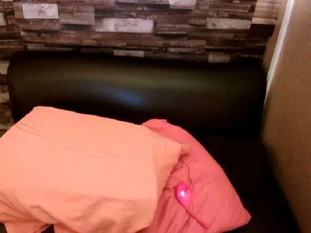 Live sex webcam photo for Indiantasha #287986017
