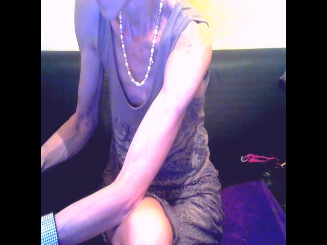 Live sex webcam photo for Sexygeny #252861158