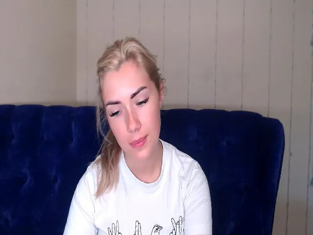 Live sex webcam photo for TrishKlein #254046976