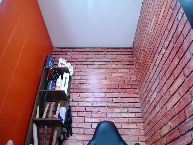 Live sex webcam photo for Aleja_Shay #252272339