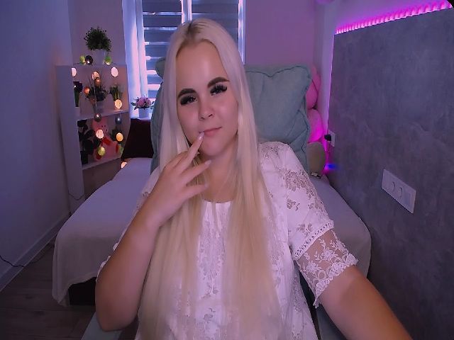 Live sex webcam photo for Jenni__fer #259728271