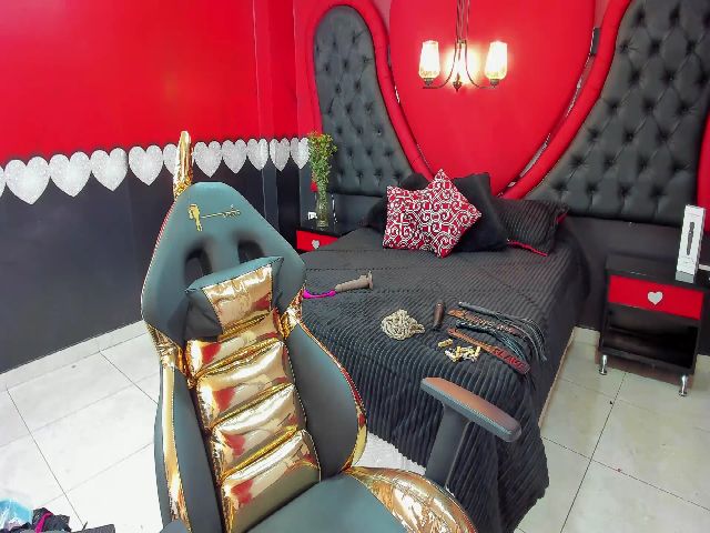 Live sex webcam photo for EvaMistreess #255219768