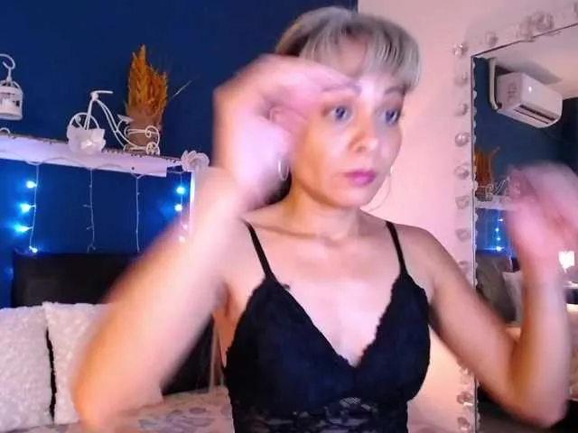 Live sex webcam photo for TessaBaker #241187102