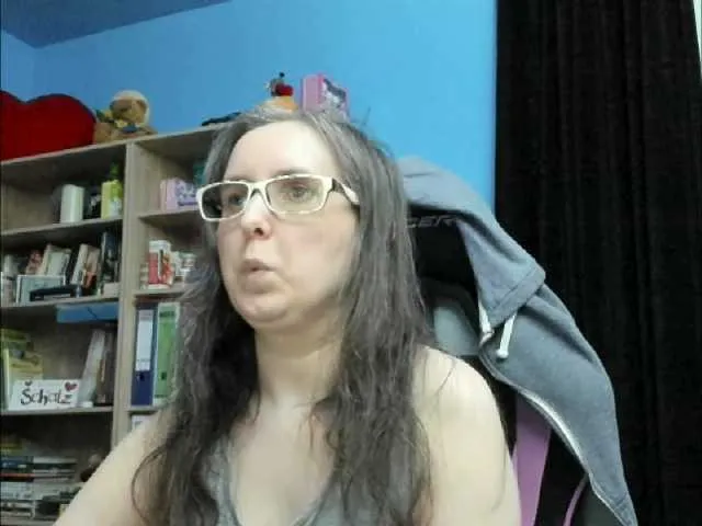 Live sex webcam photo for NickyCanyon #252185524
