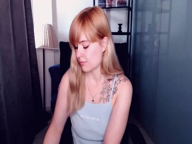 Live sex webcam photo for AdelinaBlondy #261189605