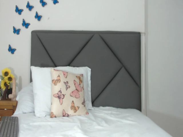 Live sex webcam photo for mara_mendez #264312920