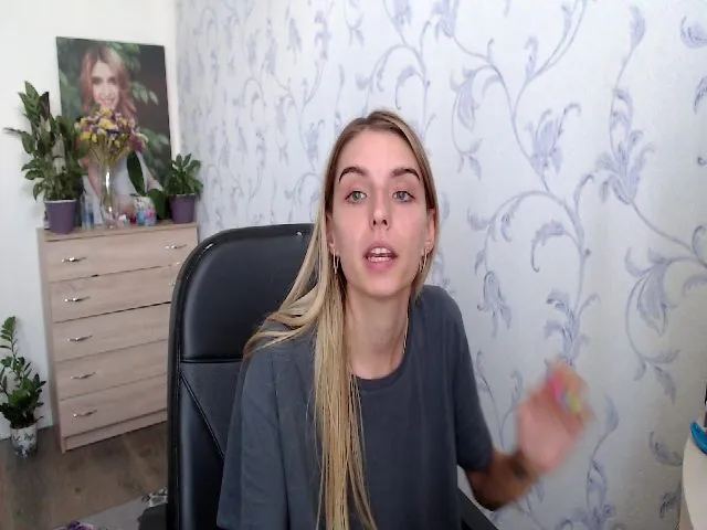 Live sex webcam photo for Springibabby #262690813