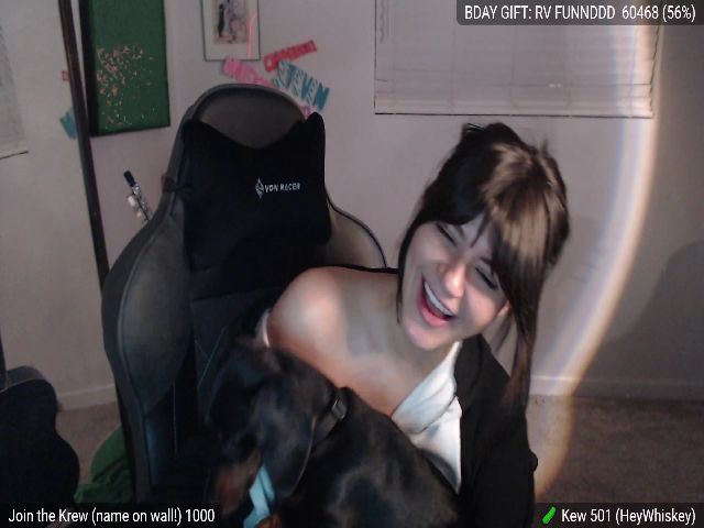 Live sex webcam photo for kewcumber #261906772