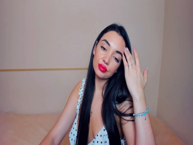 Live sex webcam photo for RoxyRoxe #254586215