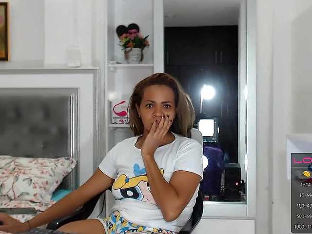 Live sex webcam photo for sharonDulce #240985778