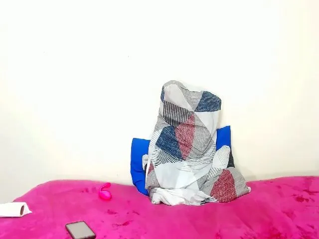 Live sex webcam photo for SpicyQueen86 #261675126