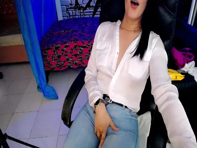 Live sex webcam photo for Sashabreck #287859830